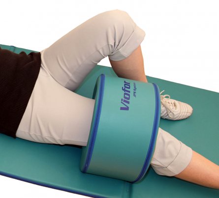 Viofor Ringapplikator bei einer Kniebehandlung